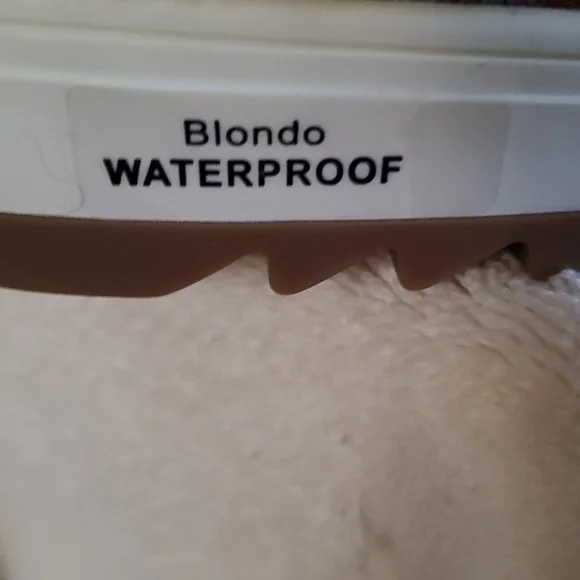 Blondo Waterproof Slip-ons - Picture 8 of 8